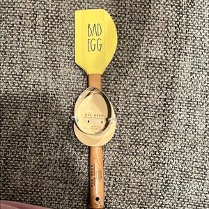 Rae Dunn easter cookie cutter and Spatula set